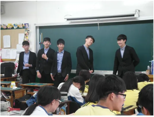 圖 4-17 與義民學生互動