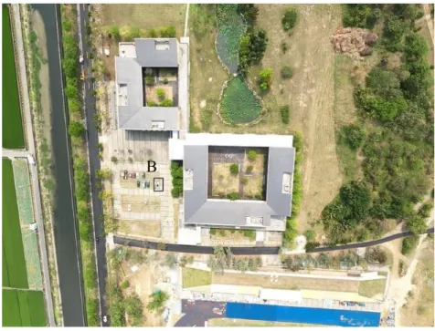 圖  25.  空拍圖中的車輛  B  圖  26.  空拍圖中的車輛  C  本研究在物件偵測流程所採用的工具為  YOLOv4 及其演算法，做為訓練模 型及辨識使用，每當偵測一幀影像，本研究所使用的物件辨識工具會輸出目標物 件在影像中  YOLO  格式的座標位置資訊、分類結果以及所辨識出的物件信心程B C 