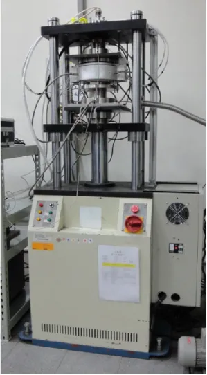 Fig. 1. Apparatus for the ultrasonic vibration-assisted glass hot embossing process.