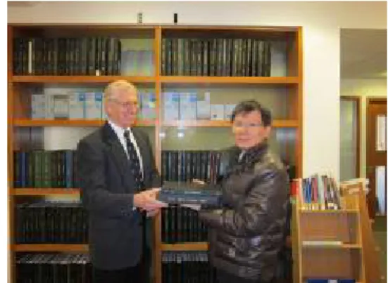 圖 5-3：雙方自我介紹  圖 5-4：林丙輝教授與指導教授(Dean  Paxson)於圖書館合影 