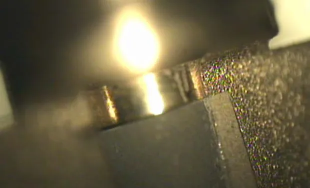 圖 2.20 針頭噴嘴與基座側部剖視圖