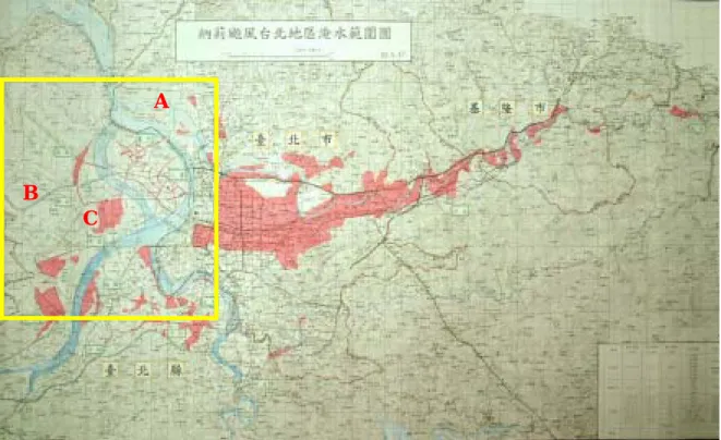圖 4.3 第十河川局納莉颱洪淹水範圍調查圖  此外以納莉颱洪（2001 年 9 月 17 日）之衛星雷達影像(如圖 4.4)定位 後與乾季時之 2001 年 12 月 24 日之 SPOT 影像(如圖 4.4)比對可明顯 發現河道部分之行水區之通水面積顯著變大。尤其左邊疏洪道道部分 變化最大。  圖 4.4  比對範圍之雷達影像 A B C 