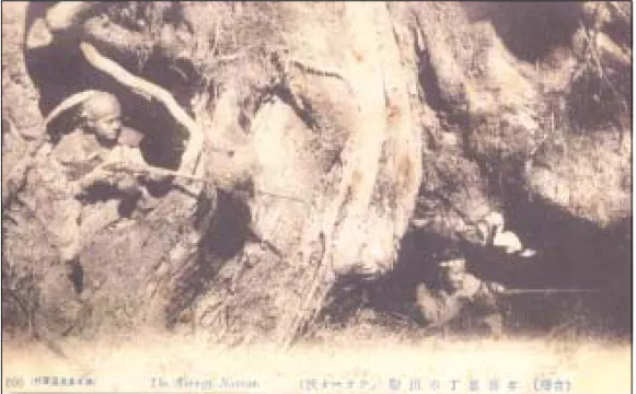圖 10  阿里山鄒族人及其銅帽擊發槍，模擬射擊情景 