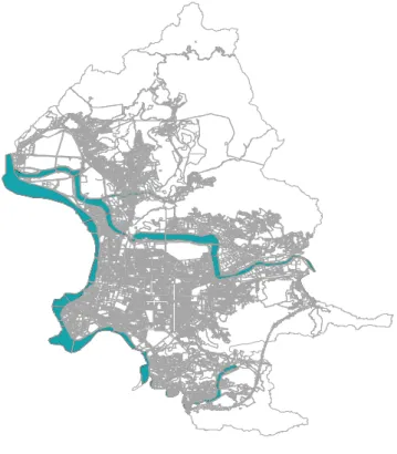 圖 2-3 台北市行政區範圍  2.震災後可能形成之阻斷：  台北市目前所架設之高架陸橋及對外之連絡橋樑，在破壞性強大的地 震發生時，有可能形成地區與地區間交通的阻斷，這種情形不論是在避難 與救災上，都會形成一定的妨礙，因此在防災空間系統的規劃上，必須考 慮因為交通的阻斷所帶來的影響，以台北市目前的狀況判斷，可能的設施 包括：如下圖所示： （圖 2-4）  （1）建國高架、新生高架、市民大道、基隆路高架、木柵捷運線、 淡水捷運線及市區內各立體交叉陸橋等。  （2）跨越淡水河與基隆河之聯外橋樑。 