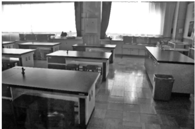 圖 7：葵小學小學生的避難維生包  圖 8：葵小學理科教室為緊急救護場所 