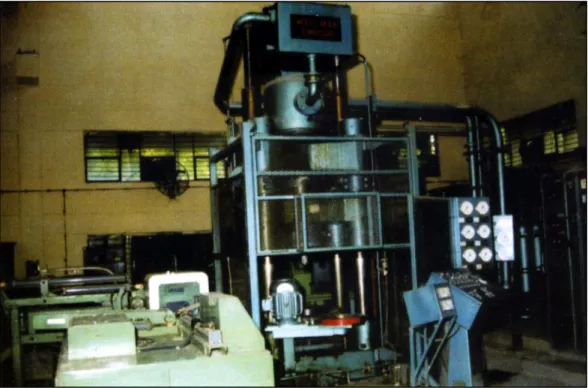 圖 11.    500 ton Vertical hydraulic 