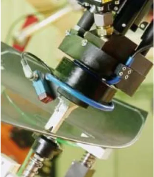 Fig. 2-4: External adhesive nozzle