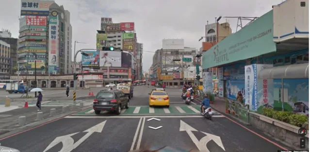 Figure 9 Sample screen image of Google Street View.   