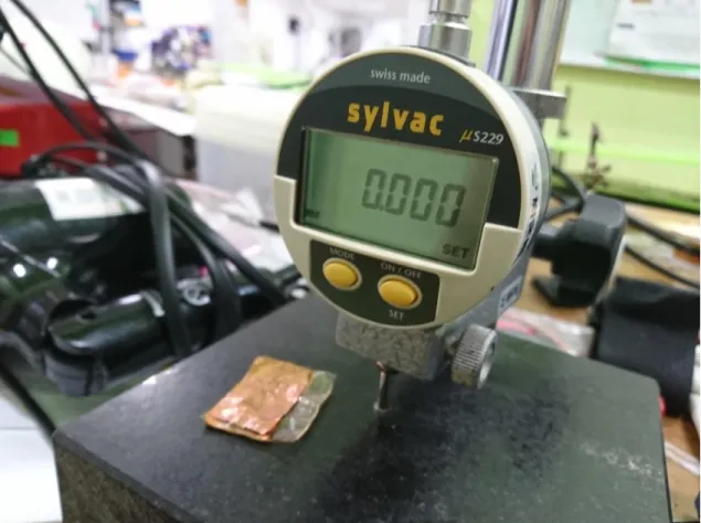 Fig. 4-1  Phantom thickness measurement. 