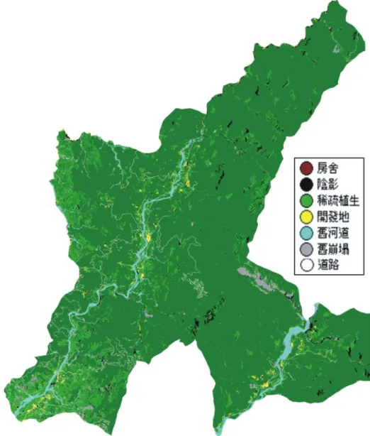 圖 11  災前影像七種地貌分類成果  災後之成果以小林村區域（圖 12 a）配合現地 照片及航照圖由西至東做一細部分類成果說明（圖 12 b~e）：  1.  小林村西側崩塌細部展示中（圖 12 b），左上之 現地照片配合成果相對位置以虛線圈繪表示， 其災後冠部崩塌向稜線延伸毀及道路之判釋情 形；右上之現地照片配合成果相對位置以虛線 圈繪表示其災前舊崩塌判釋情形。  2