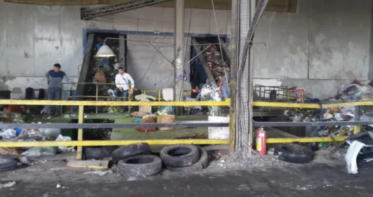 Figure 5. The first two lines that move the garbage into sorting lines in the recycling plant  (own photo)