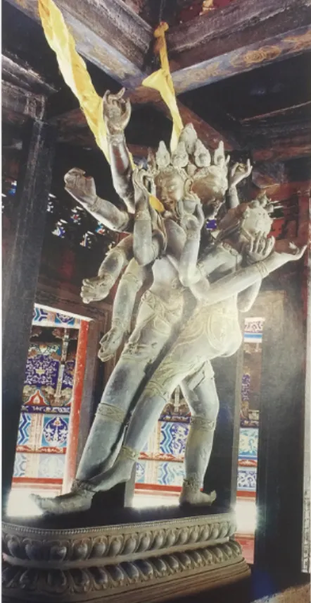 Figure 6 The statue at the center of the three-dimensional mandala. 