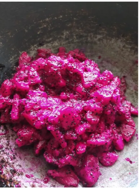 Figure 6: dragon fruit pulp in Saucepan. 
