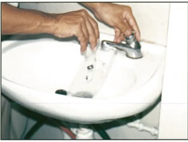 Fig. 8  Testing for leaks.