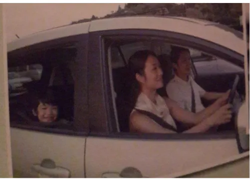 Figure 5.4: The South African textbook portrays compulsory heterosexuality through  normative family relationships 