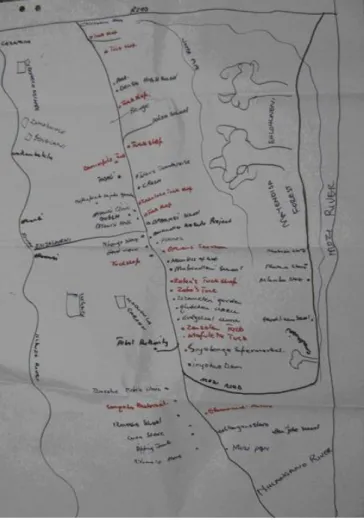 Figure 4-2: A photograph of a Ward map that community members sketched in the  PRA exercise at Ophansi Community Hall, in Ward 3 of Jozini Municipality in  uMkhanyakude District of KwaZulu-Natal Province (2006)